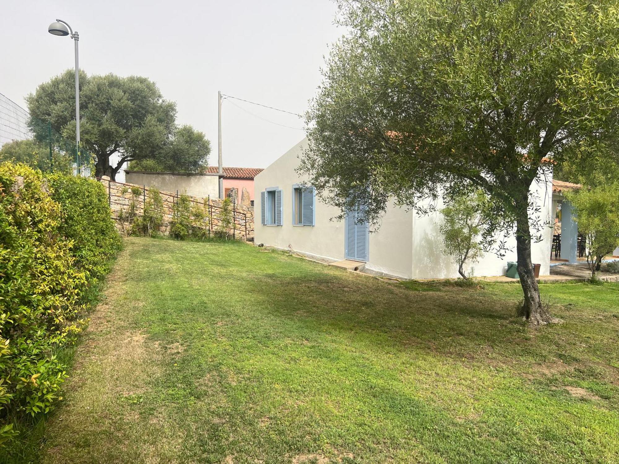 Lo Stazzo Di Wally Affittacamere Porto Pollo Esterno foto